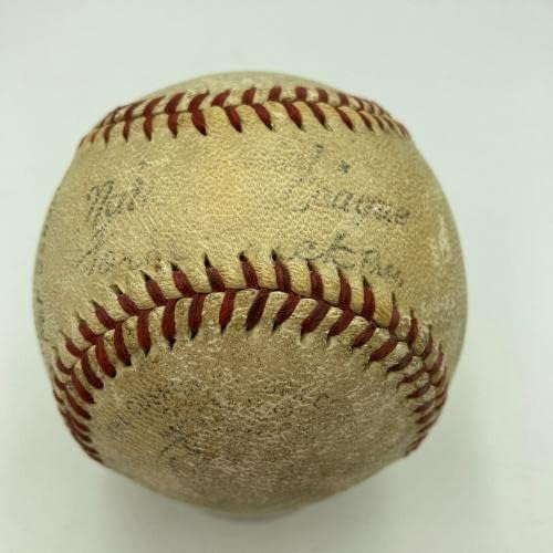 1945 משחק סדרה עולמית השתמש בבייסבול פופ שולטה לגבי הרטנט שיקגו קאבס - משחק MLB השתמש בבייסבול