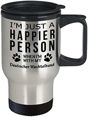 חובב כלבים טיול ספל קפה - אדם מאושר יותר עם דויטשר וואצ'טלהונד - מתנות חילוץ בעלים